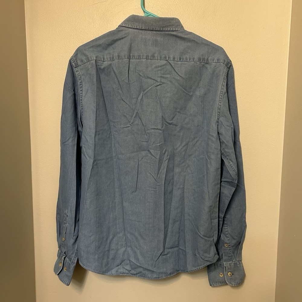 UNTUCKit Shirt Mens M Blue Chambray Reg Fit Button Up Long Sleeve New - Picture 8 of 8